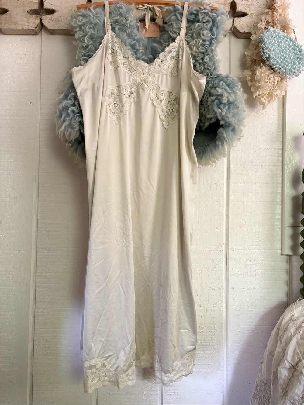 Vanity Fair Ivory Lace-Trimmed Slip